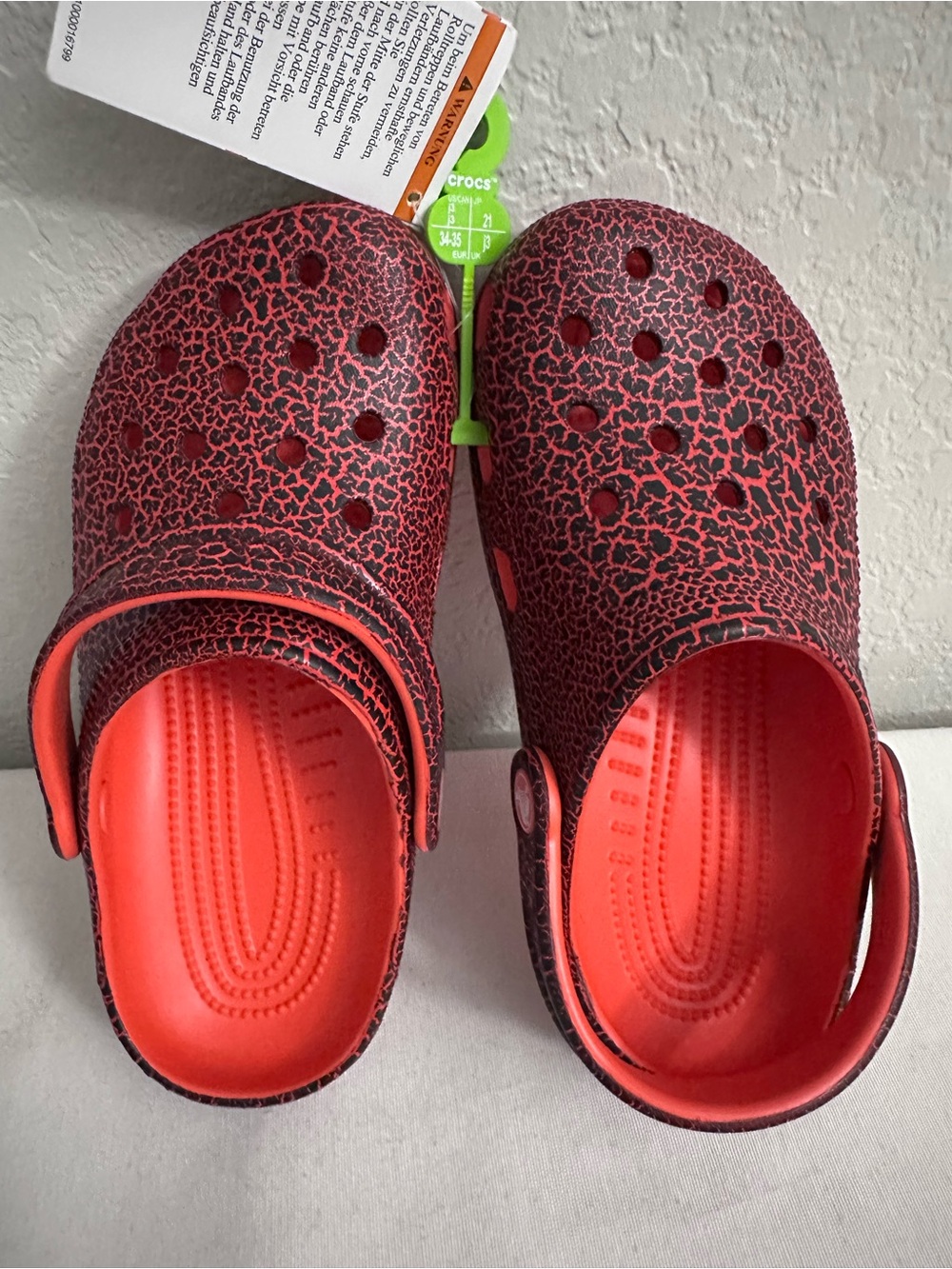 CROCS Kids Classic Lava Crackle Clog K Size J3 NWT